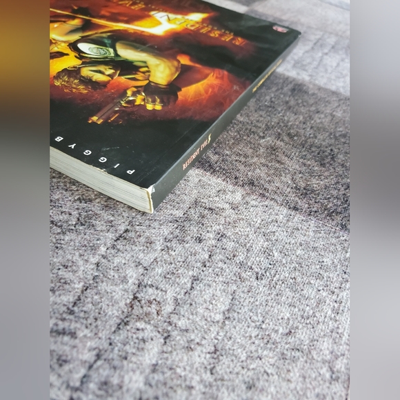 Resident Evil 5 The Complete Official Guide - Picture 13 of 15